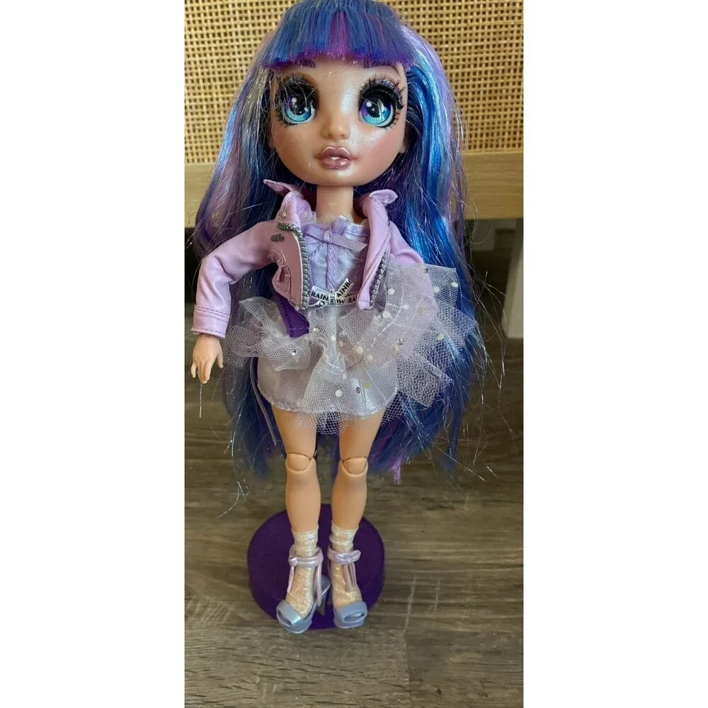 Rainbow High Violet Willow Doll Complete Outfit Stand